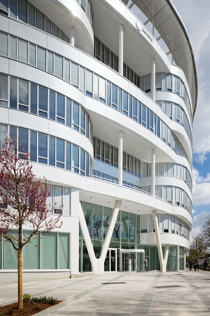 Facade Creation: Same Material, Different Design Techniques