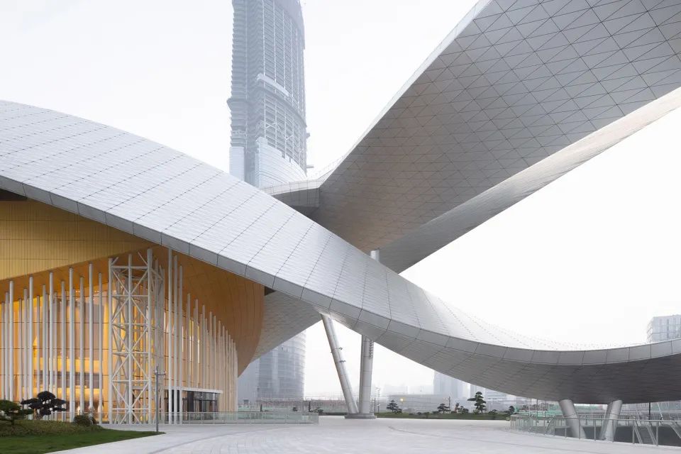 备受建筑师喜爱的阳极氧化铝板