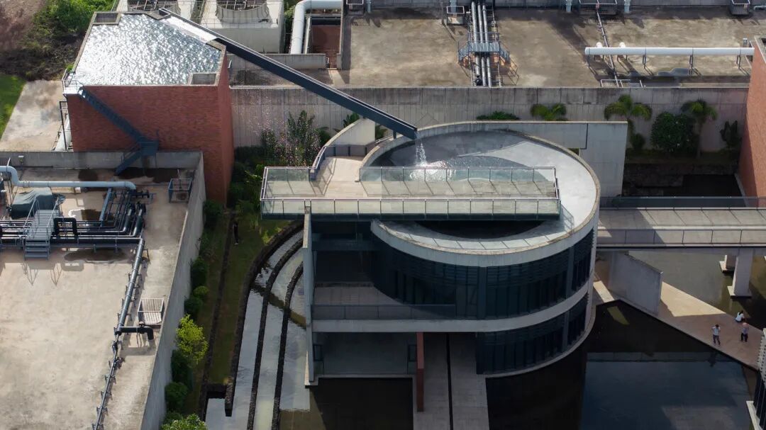 基础设施美学:功能即形式