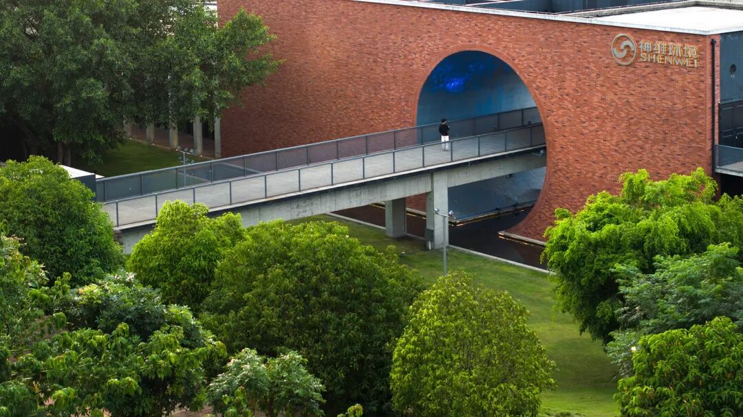 基础设施美学:功能即形式