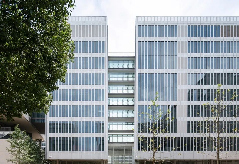 备受建筑师喜爱的阳极氧化铝板